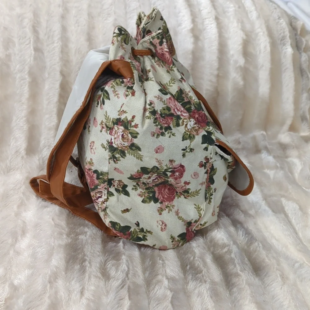 Floral Canvas Backpack - Picture 4 of 4